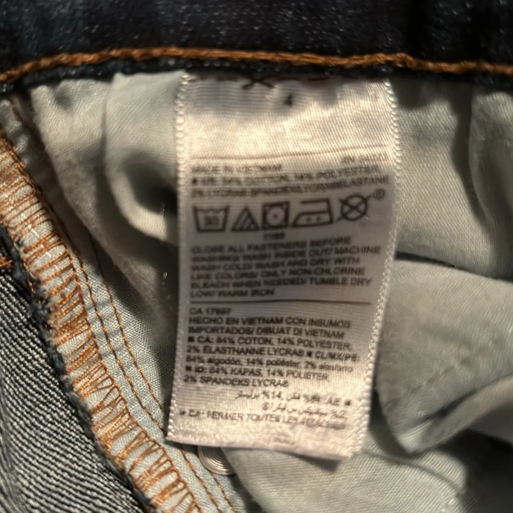 Old Navy Profile Curvey Straight Jeans Size 4 - Picture 3 of 5